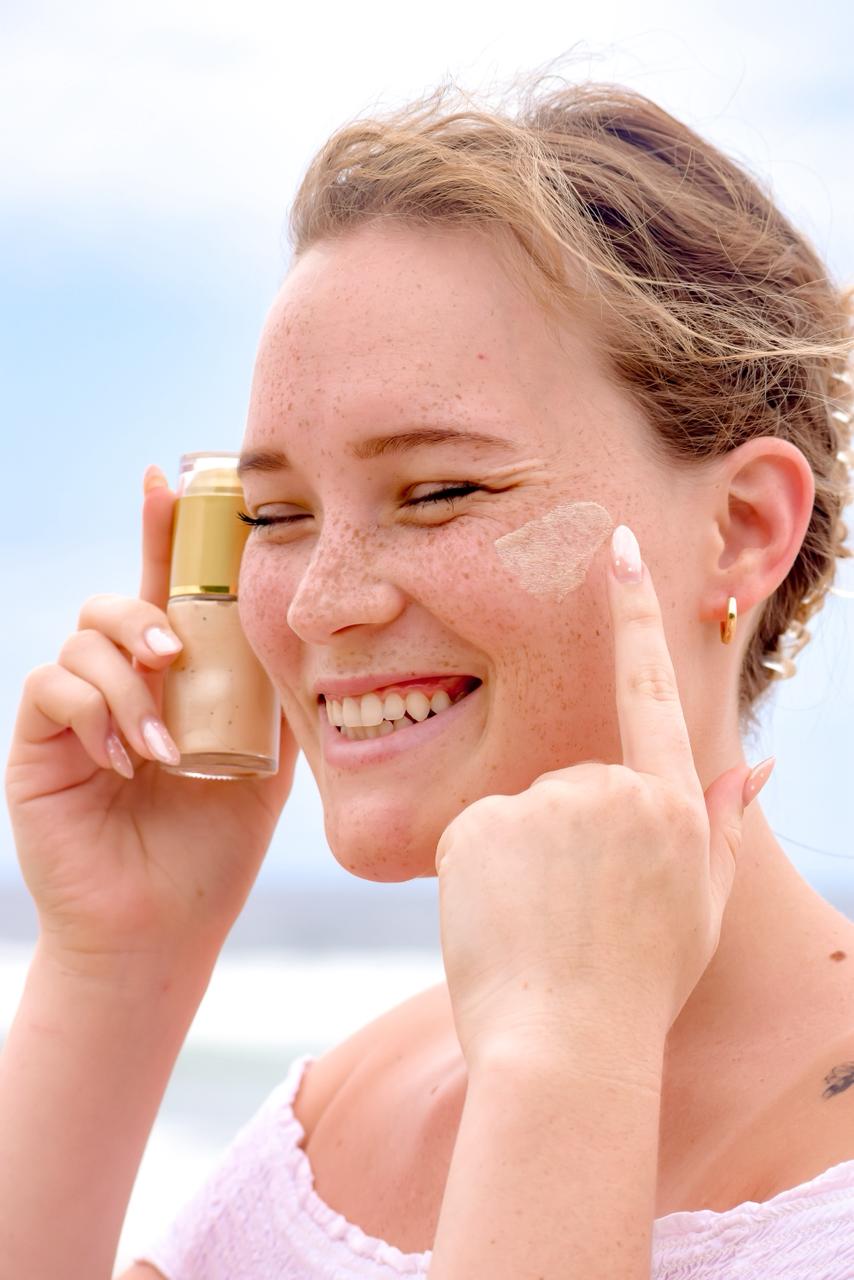 "SHE'S A GLOW-GETTER" FACE & BODY GOLD DROPS