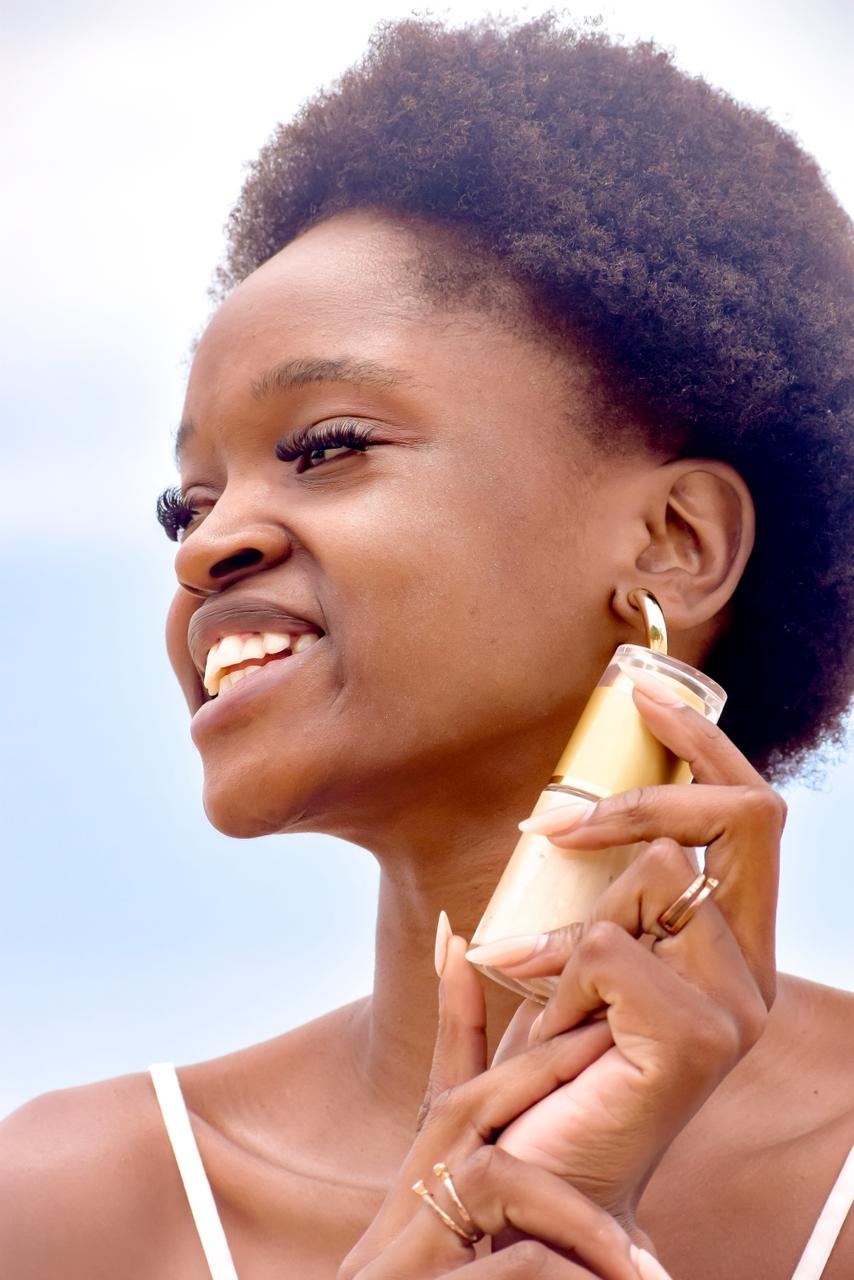 "SHE'S A GLOW-GETTER" FACE & BODY GOLD DROPS