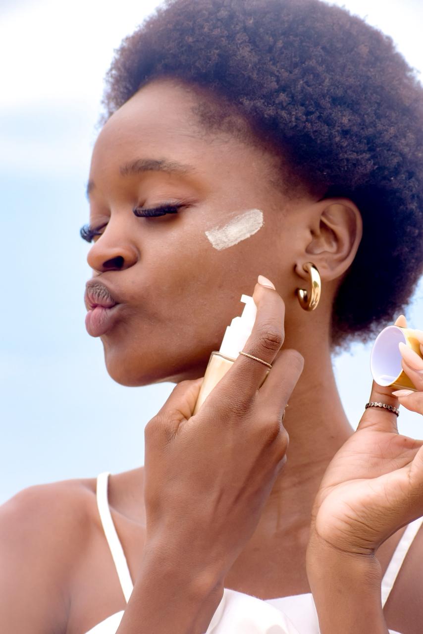 "SHE'S A GLOW-GETTER" FACE & BODY GOLD DROPS