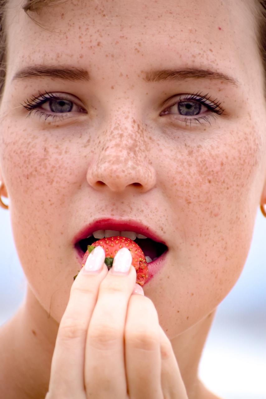 THE RESILIENCE LUSTRE GLOSS